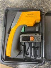 USED FLUKE 66 IR THERMOMETER W/HARD CASE
